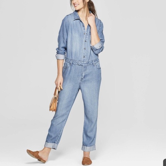 Universal Thread Denim - Absolutely Adorable Universal Thread Denim Jumper!